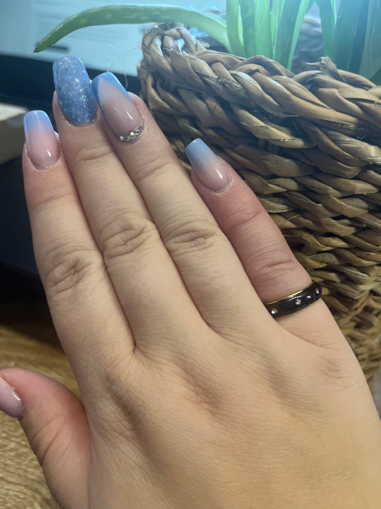 Bague noir mini strass