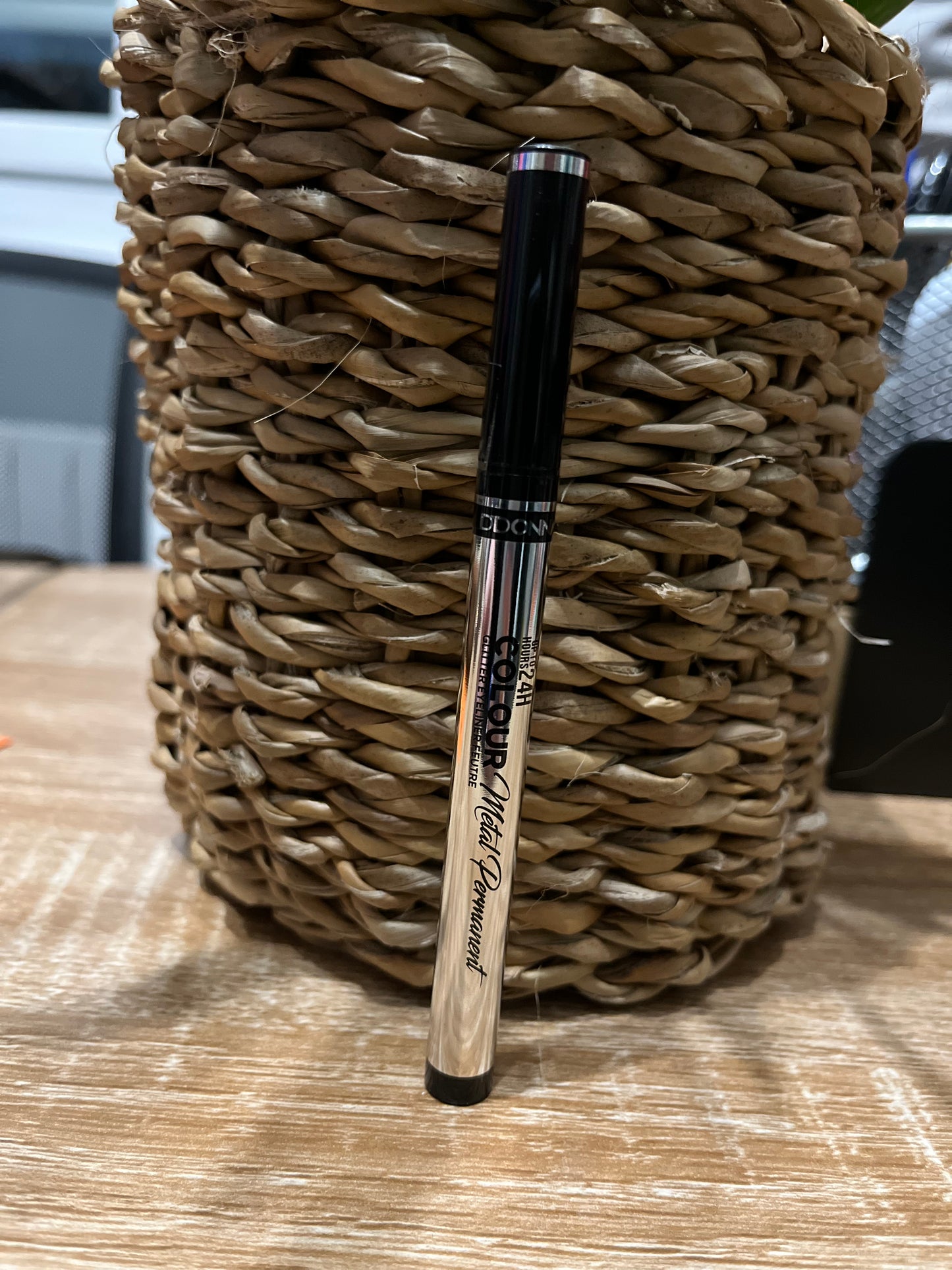 Eye-liner métallisé argent