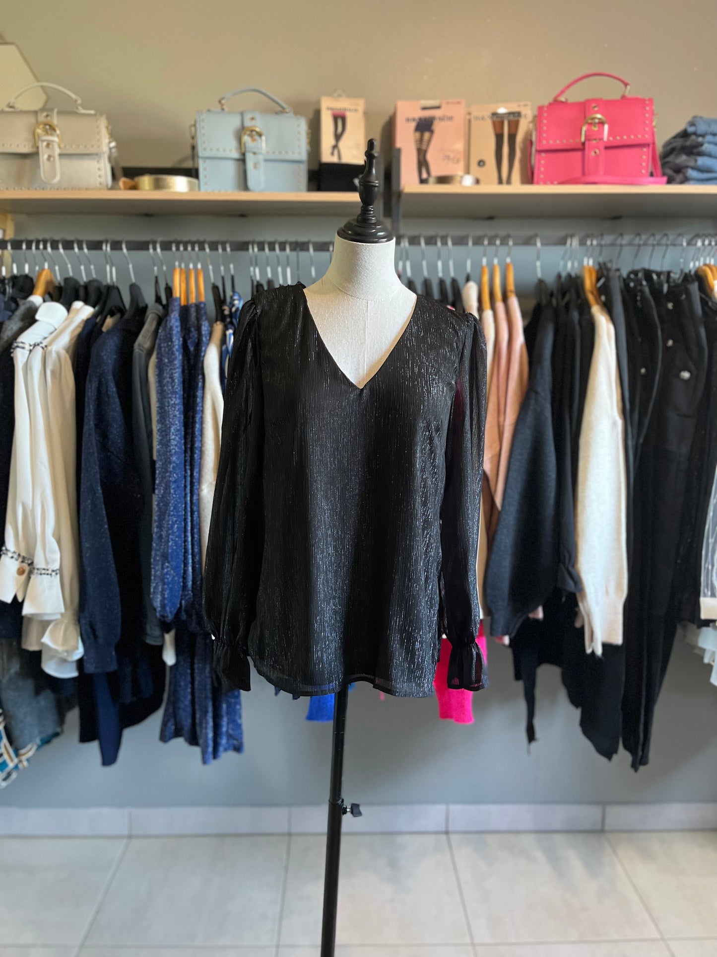 Blouse noir et argent pailletté