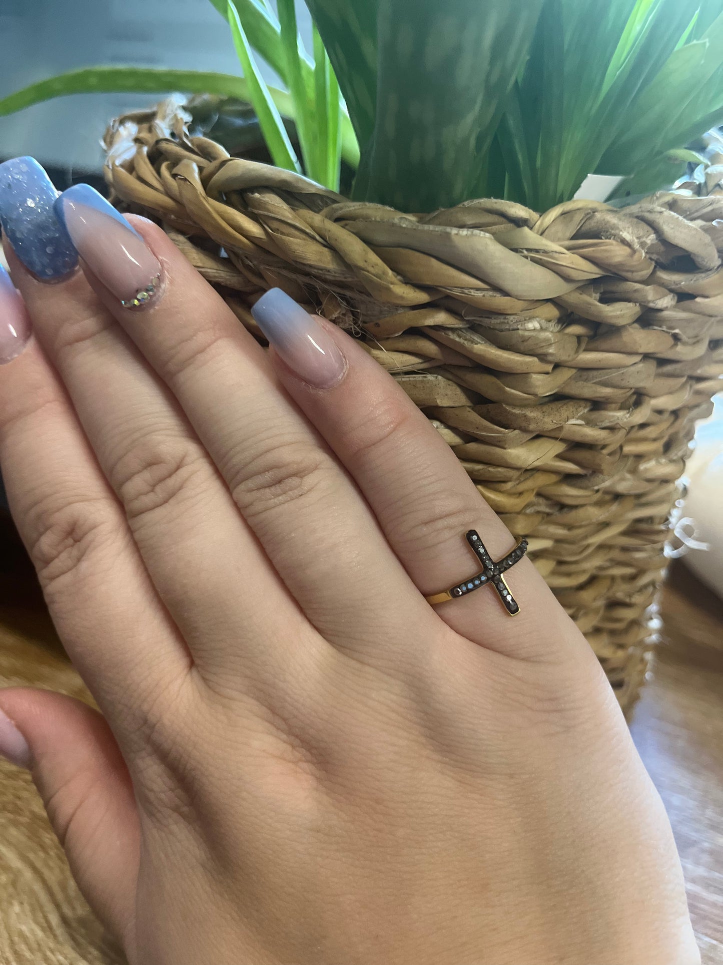 Bague croix brillante