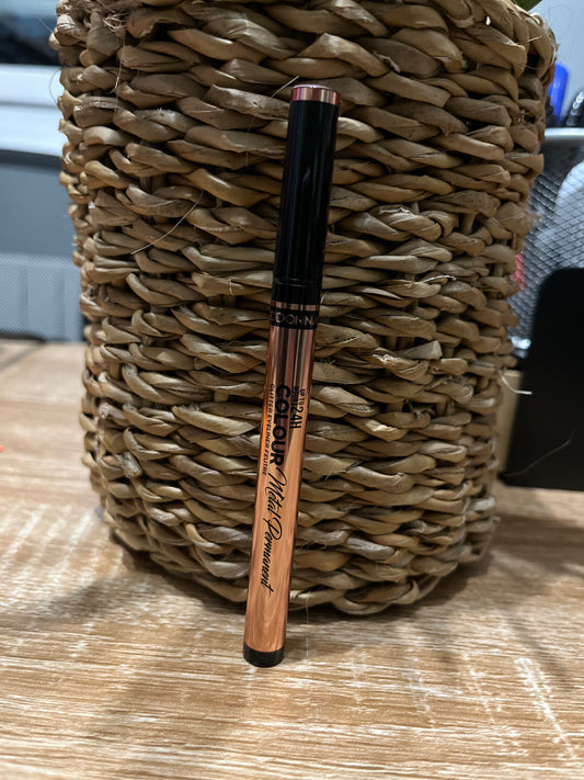 Eye-liner métallisé rose gold