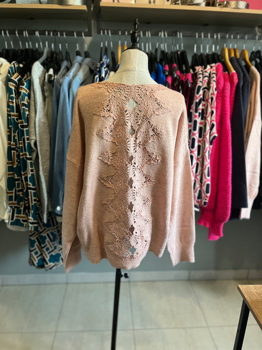 Pull dentelle rose