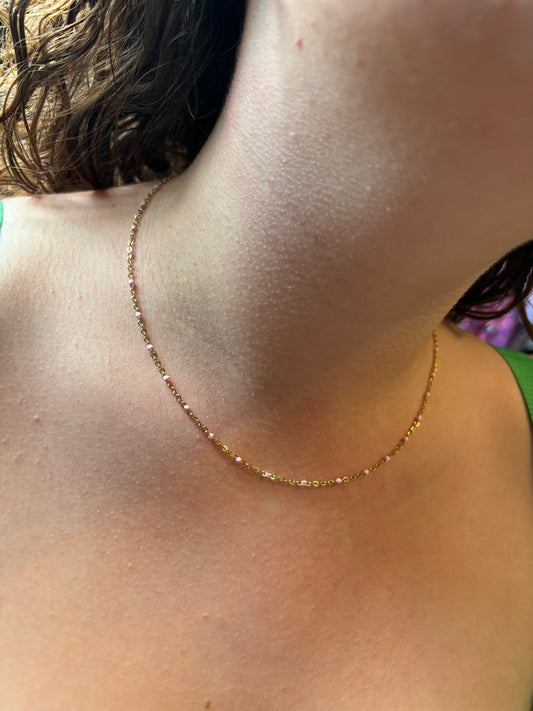Collier rose pale
